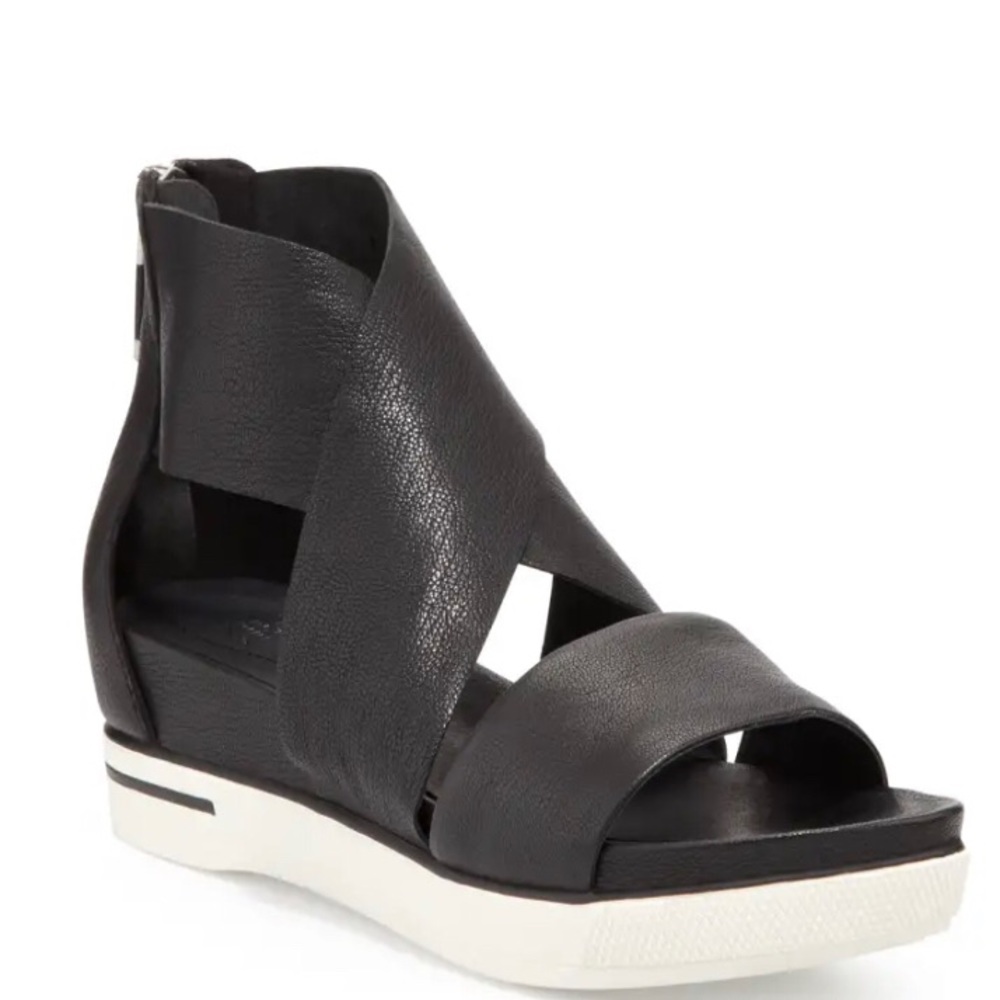 Eileen fischer sporty suede Sandal size 6 1/2